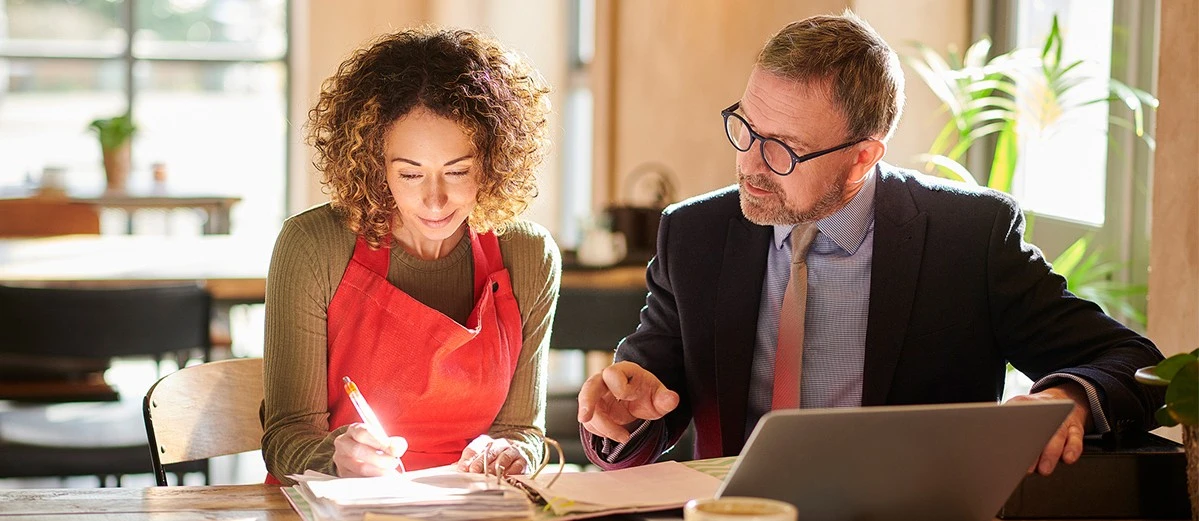 business start up signs on the contract