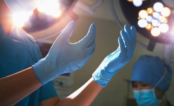 Surgeon's gloves