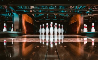 bowling alley pinss